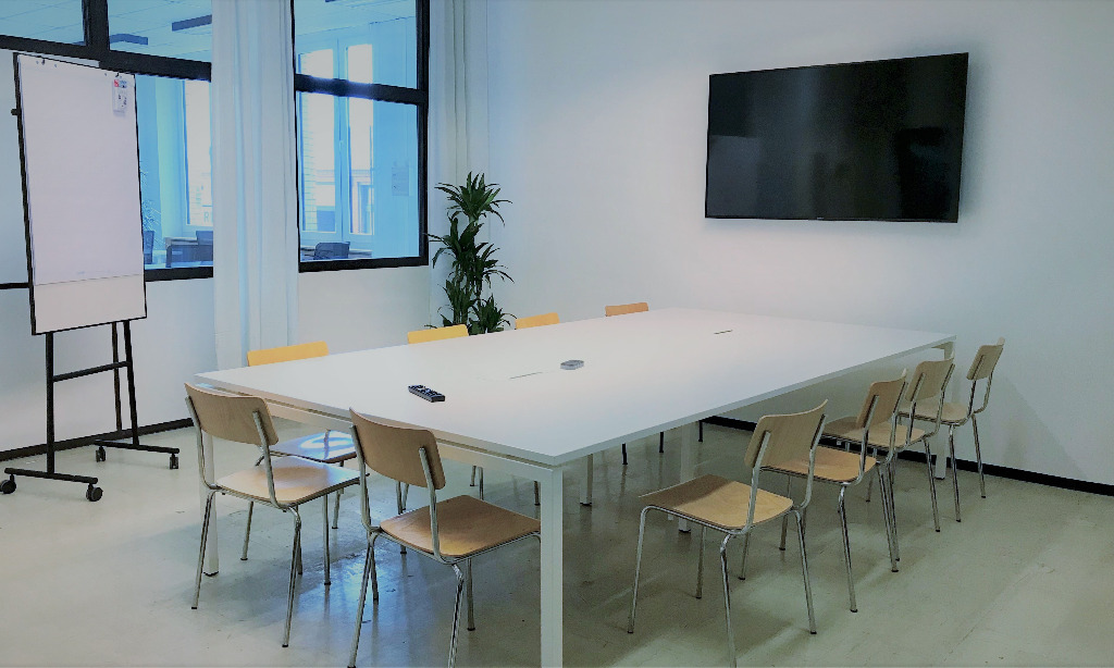 Ein voll möbliertes Büro, eine top Ausgestattete und Services wie Empfangsmitarbeiter*innen sind beim Büro Sharing möglich Bild: Das Konzept Büro Sharing